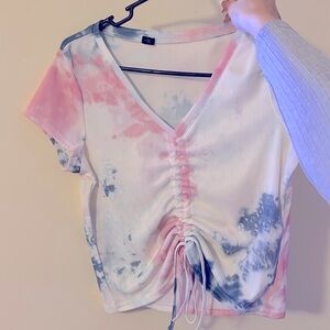 size: medium
you can tie the shirt to any length! super soft and comfortable!